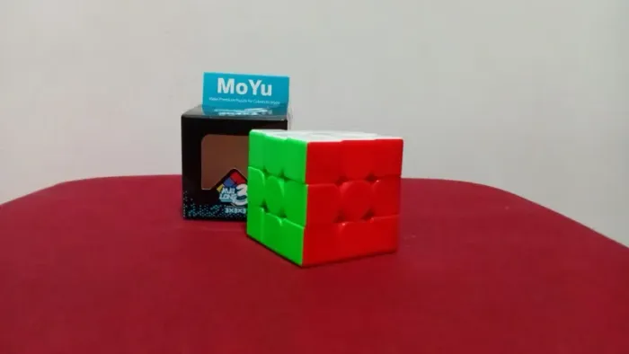 Cubo mágico 3x3(MoYu)