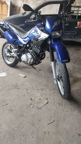 XT 600 2002 emplacada pronta pra transferir