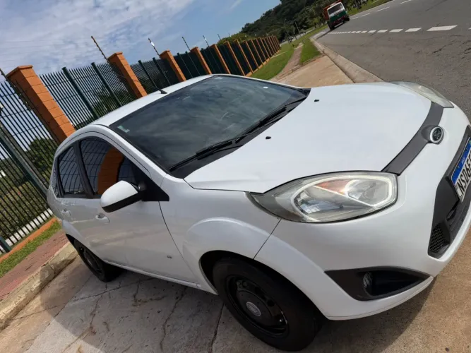 Ford Fiesta Sedan 1.6 16V Flex Mec. 2014