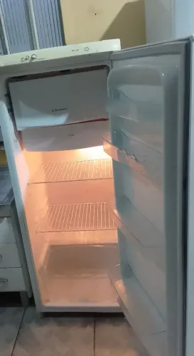 GELADEIRA ELETROLUX PEQUENA