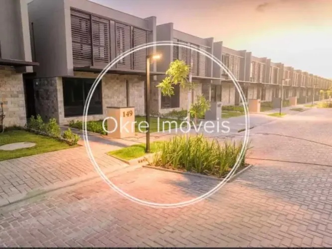 Casa em Condomínio : Duplex / Residencial / Amazônia Park