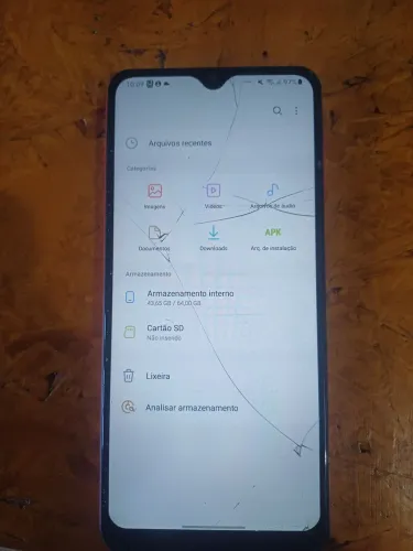 Celular Galaxy A12 64GB (detalhes)