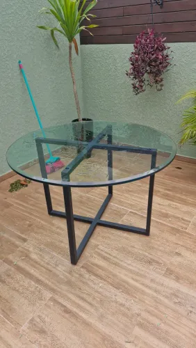 Mesa com tampo vidro