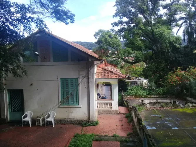 TERRENO NO HORTO FLORESTAL