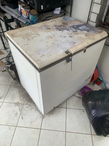 Freezer para conserto