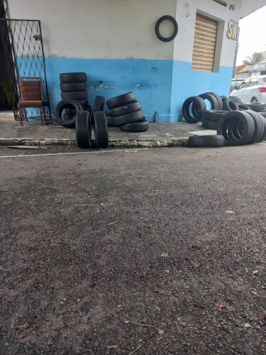 Pneus semi novos do 14 ou 19