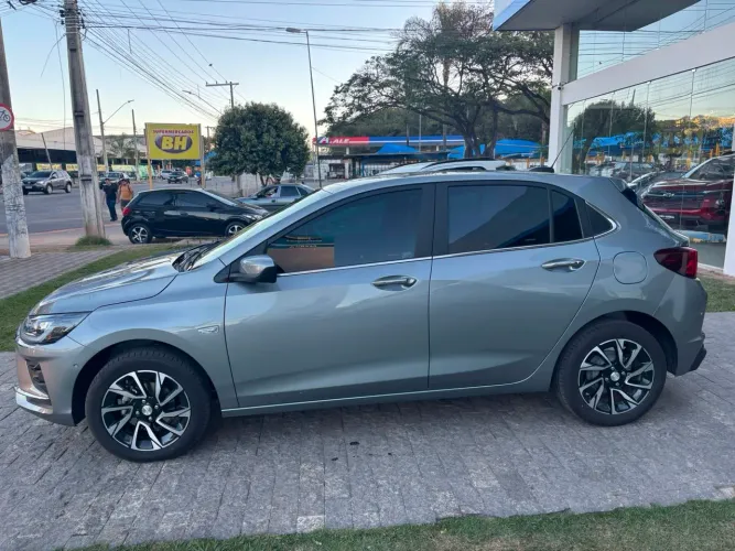 Chevrolet Onix Hatch Premier 1.0 12V TB Flex Aut. 4P 2026