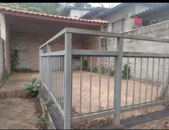 Alugo casa em Cocuera área rural p 1 pessoa