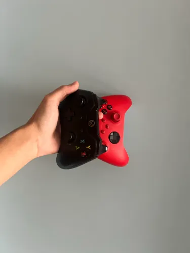 2 controles dos Xbox series ou one