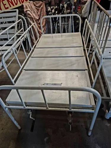 Cama Hospitalar 2 manivelas