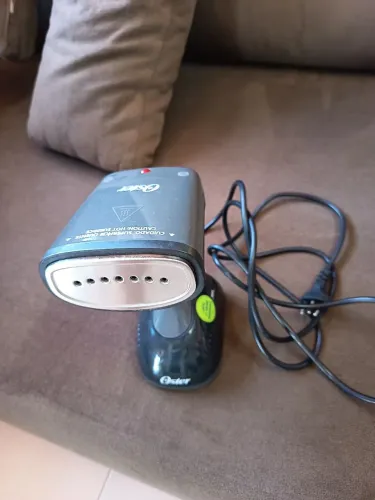 Passadeira a vapor portátil Power Oster