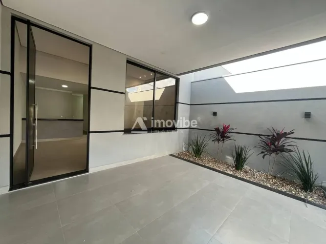 Casa nova a venda 3 quartos no Pq Universitário