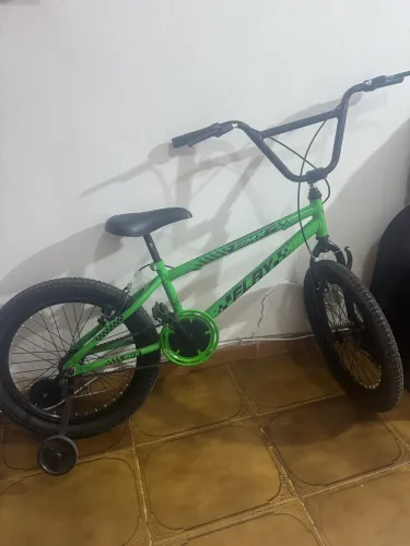 A Bicicleta Aro 20 BMX Infantil Flay Aro Aero