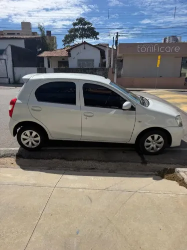 Toyota Etios X 1.3 Flex 16V 5P Mec. 2015