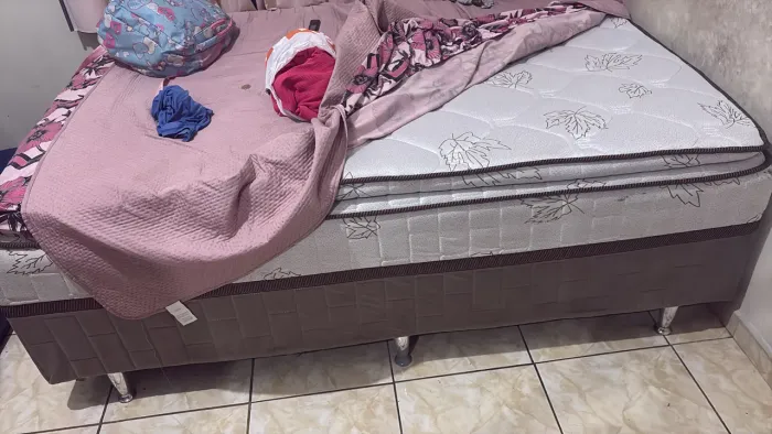 Cama a venda 