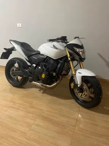 Honda Hornet CB 600F 2013 Apenas 32 mil km Estado de Zero