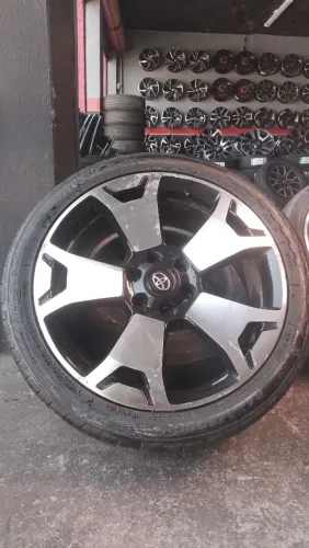 Jogo de rodas com seminovas aro 22 Hilux