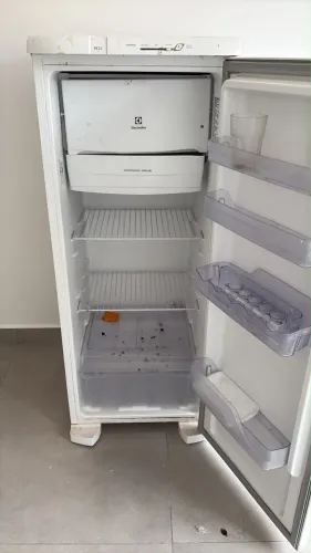 Geladeira branca