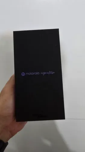 Smartphone Motorola Signature Preto 512GB Lacrado