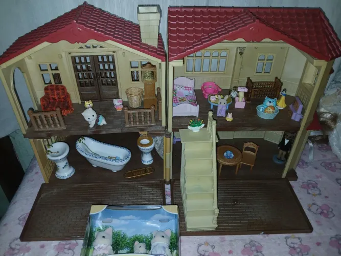 Sylvanian families Casa telhado vermelho 