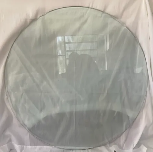 Tampo de vidro redondo aproximadamente 110 cm de diâmetro