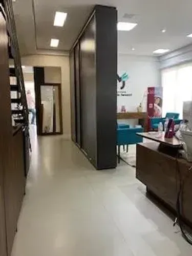 ALUGO OU VENDO SALAS COMERCIAIS DUPLEX COM TERRAÇO, PARA CONSULTÓRIO OU ESPAÇO DE CLINICA 