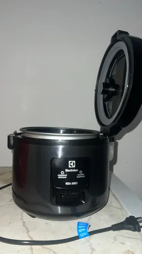 Vende-se Panela de fazer arroz