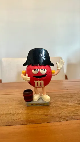 dispenser m&ms