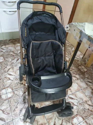 Carrinho e bb conforto 