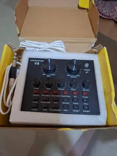Interface de Áudio V8