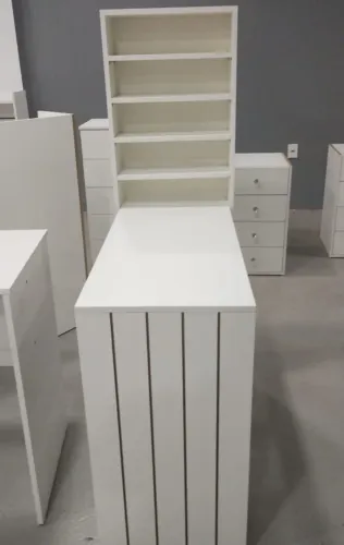 Mesa de manicure em mdf