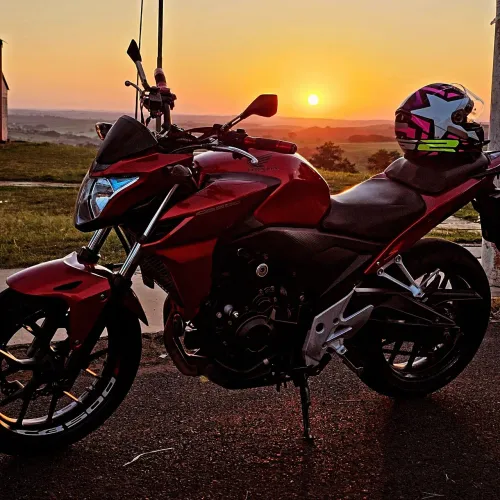 Troco cb 500f 2014. Por cb 650 f pode ser financiada ou de consorciada 