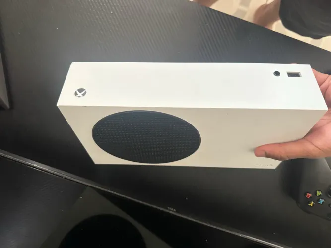 Xbox Series S Conservado com 2 Controles