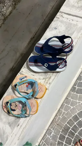     Sandálias Infantil ? Excelente Estado