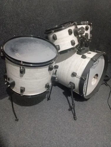 Bateria RMV Crossroad Compacta + Pratos
