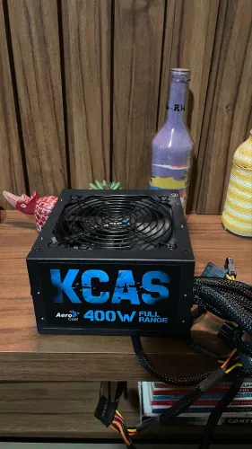 Fonte KCAS 400W 80 Plus PFC Ativo.