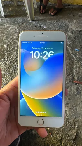 iPhone 8 Plus 