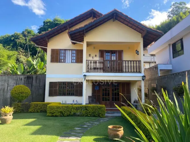 Casa com 6 dormitórios à venda, 230 m² por R$ 980.000,00 - Cônego - Nova Friburgo/RJ