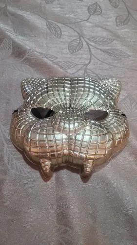 Máscara tigre dourado