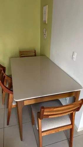 Mesa Jantar 6 Lugares 160x90 Tampo Vidro Off White Pés Madeira Maciça