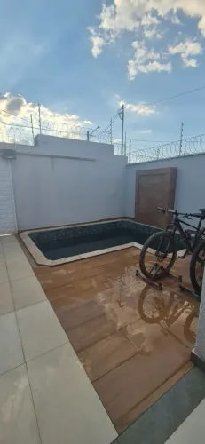 Casa no Bairro Paraíso, 3 quartos, sendo 1 suíte. ACEITA FINANCIAMNETO.