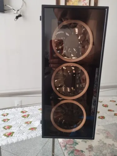 Gabinete Gamer Sharkoon TG4