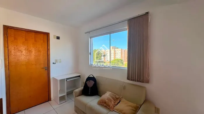 Flat com 1 dormitório à venda por R$ 100.000,00 - Uvaranas - Ponta Grossa/PR