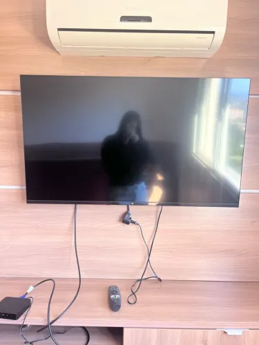 Vendo tv e tela.