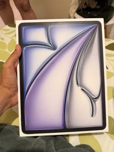 iPad + Magic Keyboard