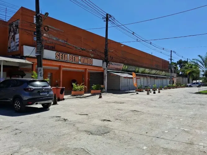 Galpão para venda ou locação em Santíssimo - Rio de Janeiro
