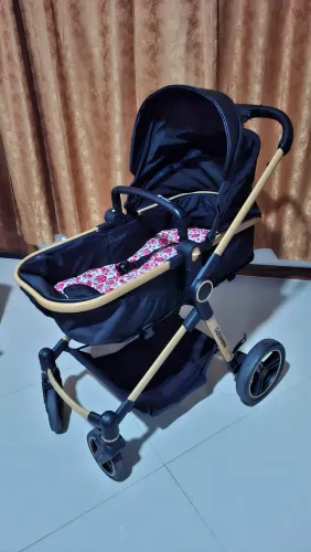 Kit carrinho + bebê conforto Galzerano