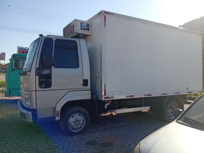 Vendo Ford 814