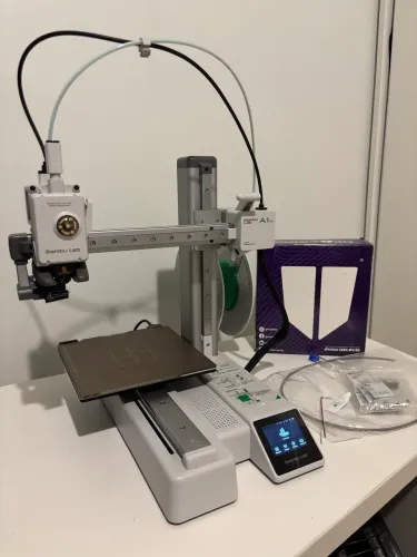 Bambu Lab A1 Mini + Filamento PLA Brinde