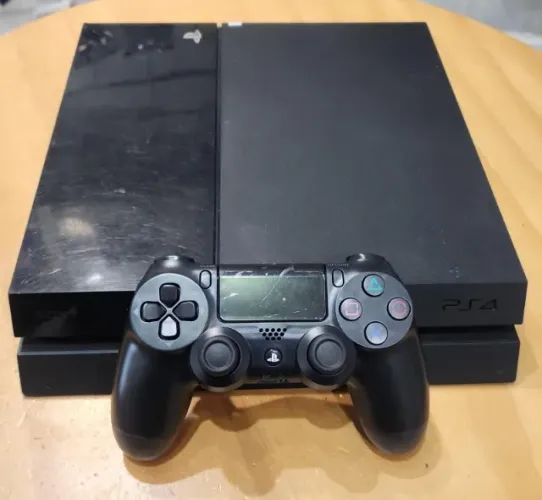 Promoção do Dia! Play 4 Fat com 1 Controle apenas R$1000,00 no Pix